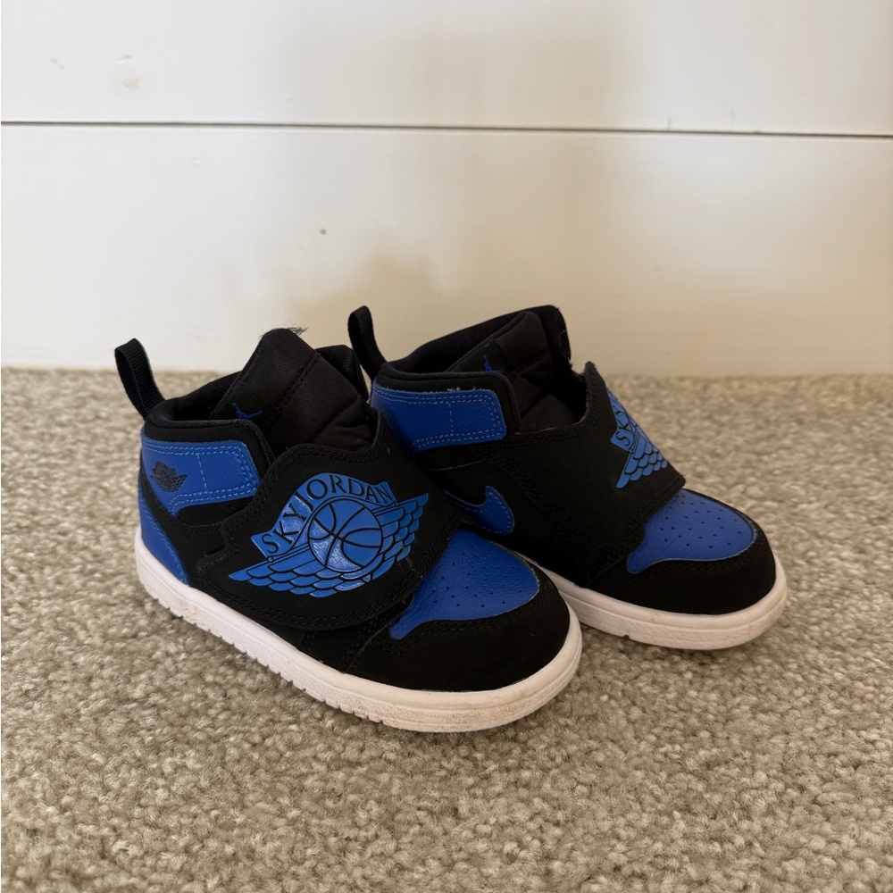 Air Jordan 1 Royal Sky Jordan Kids' Black and Blue Sneakers